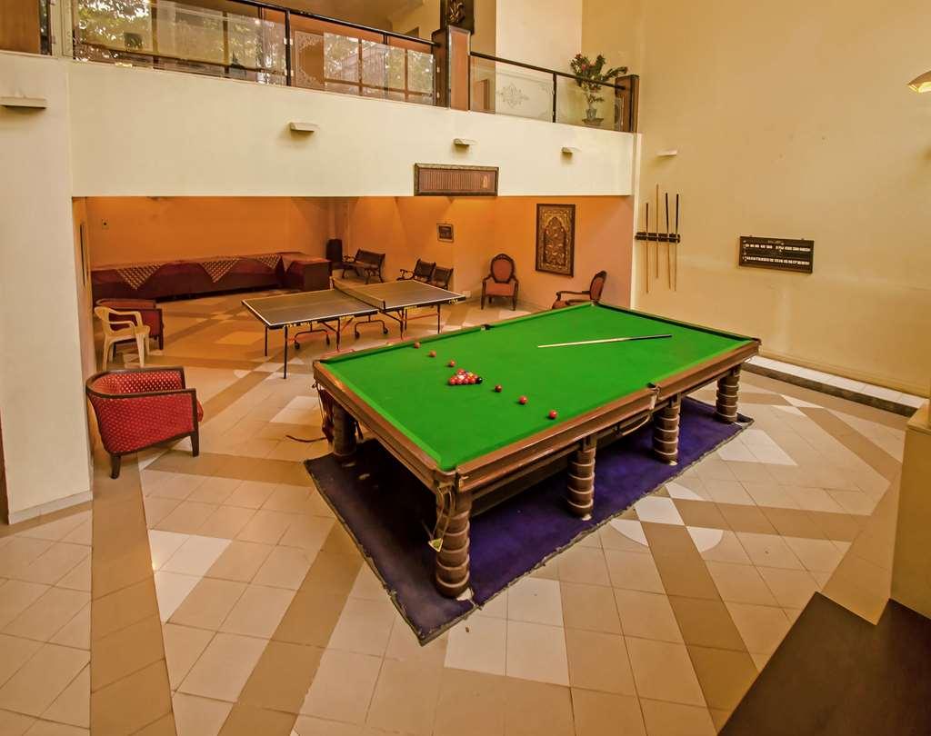 Quality Inn Regency, Nashik Interior foto