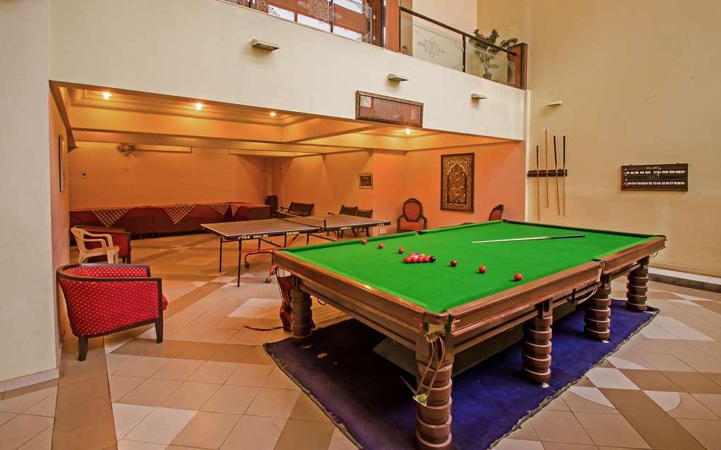 Quality Inn Regency, Nashik Interior foto