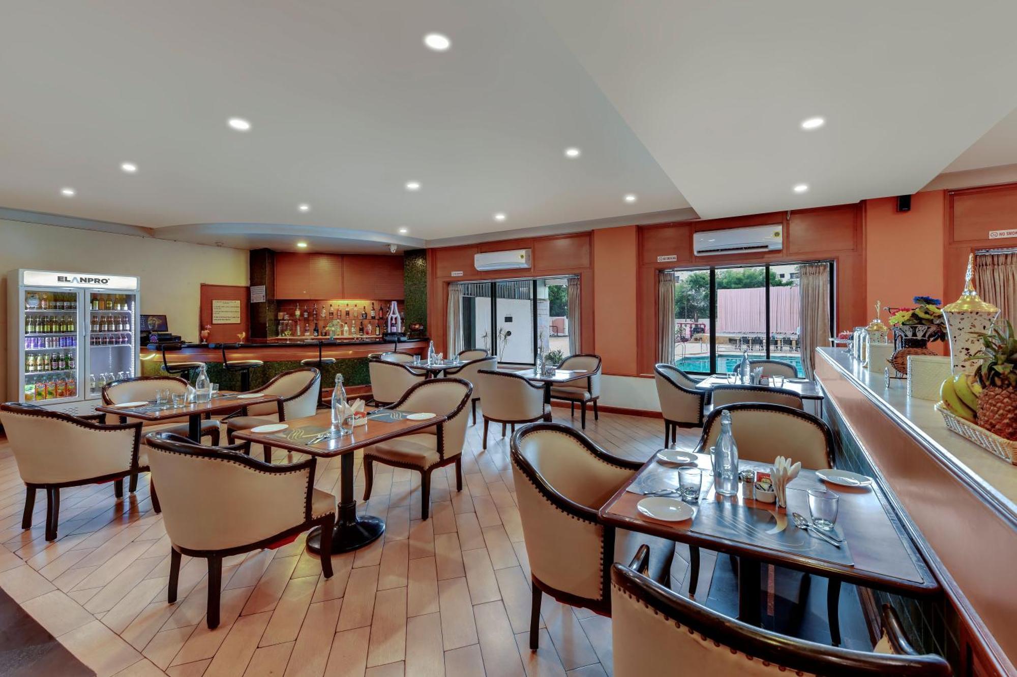 Quality Inn Regency, Nashik Exterior foto